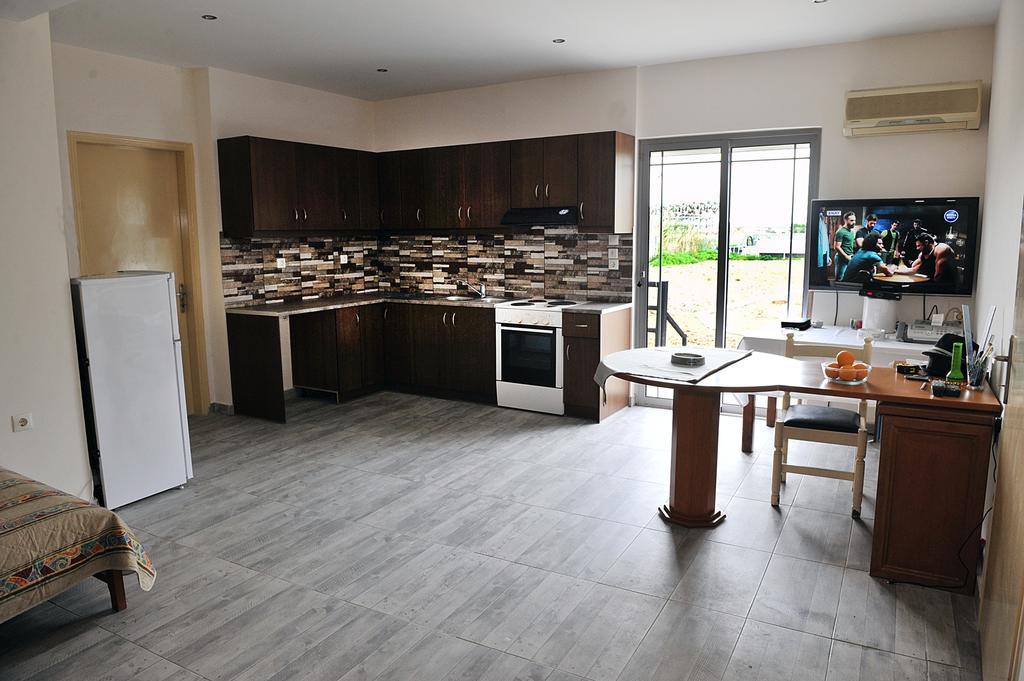 Hollywood Suites Tigaki Kültér fotó