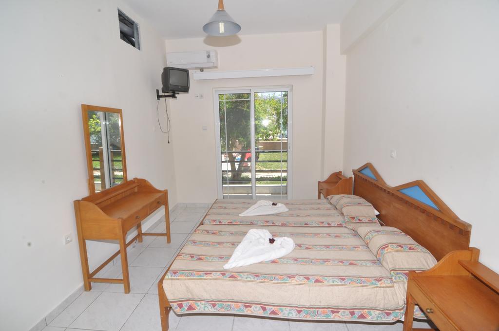 Hollywood Suites Tigaki Kültér fotó