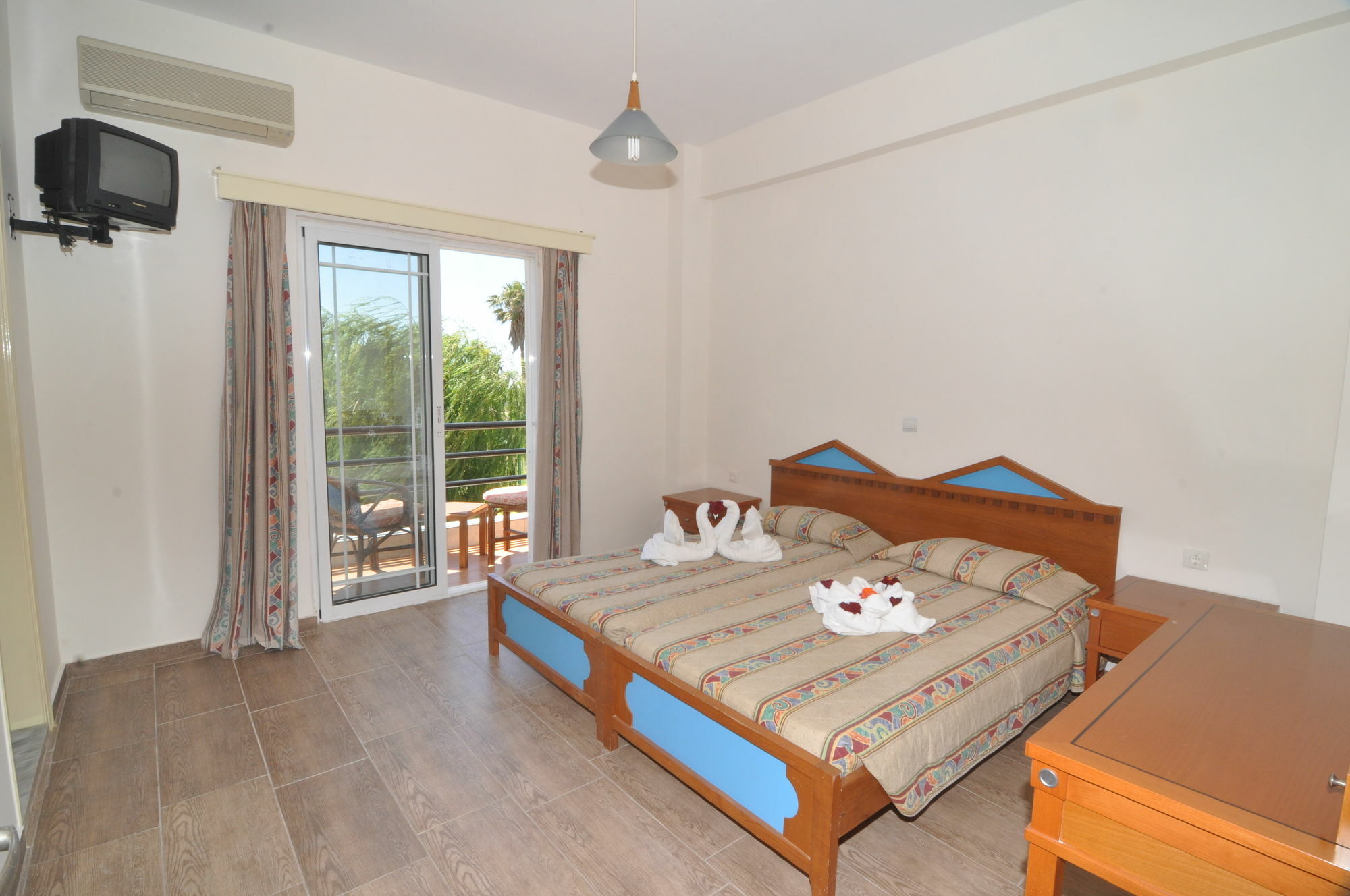 Hollywood Suites Tigaki Kültér fotó