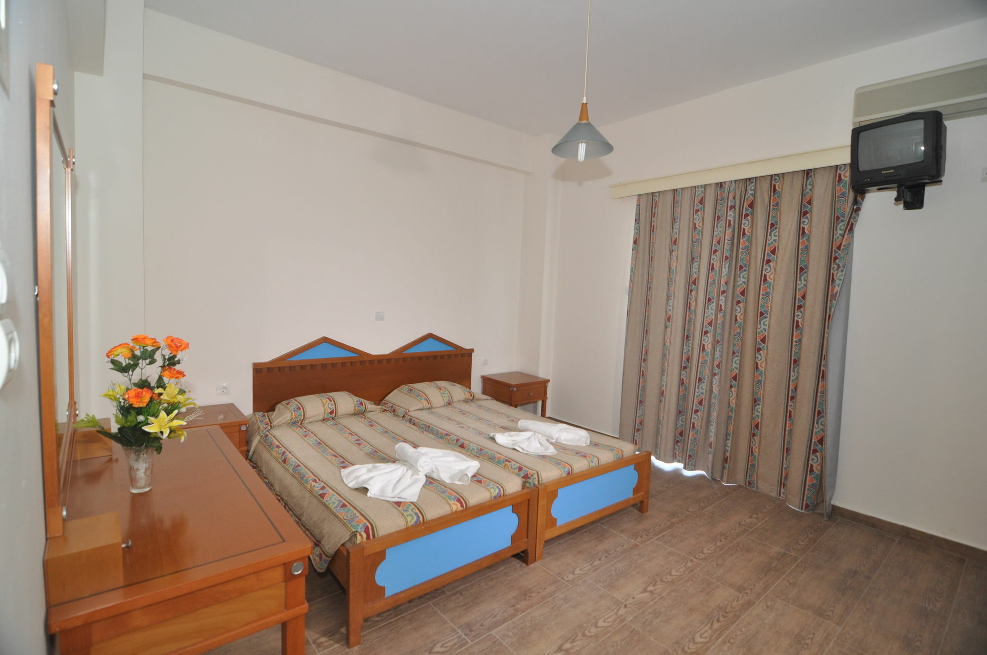 Hollywood Suites Tigaki Kültér fotó