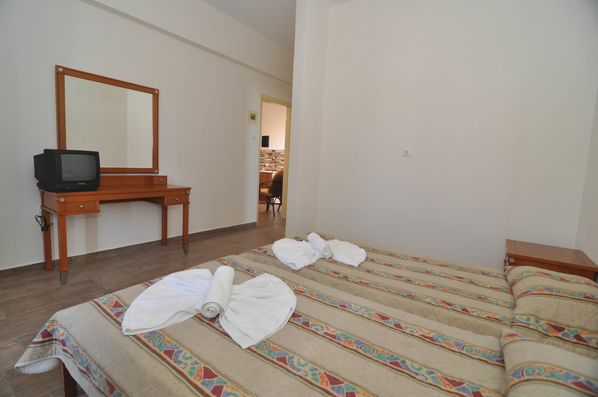 Hollywood Suites Tigaki Kültér fotó